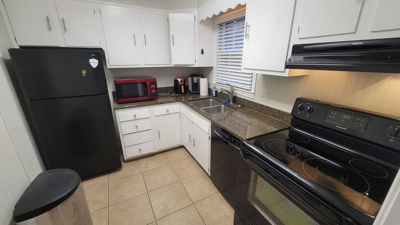 815 Edwards Rd #79 - Photo 4 of 8