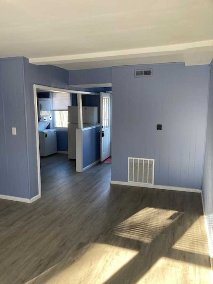 734 Pennsylvania Ave - Photo 3 of 19