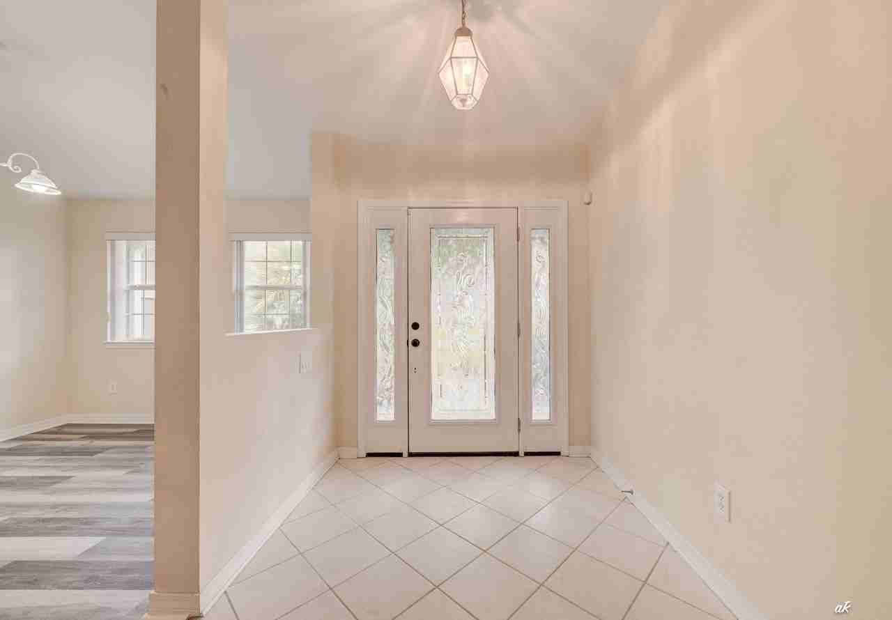 106 Middleburg Dr - Photo 4 of 28