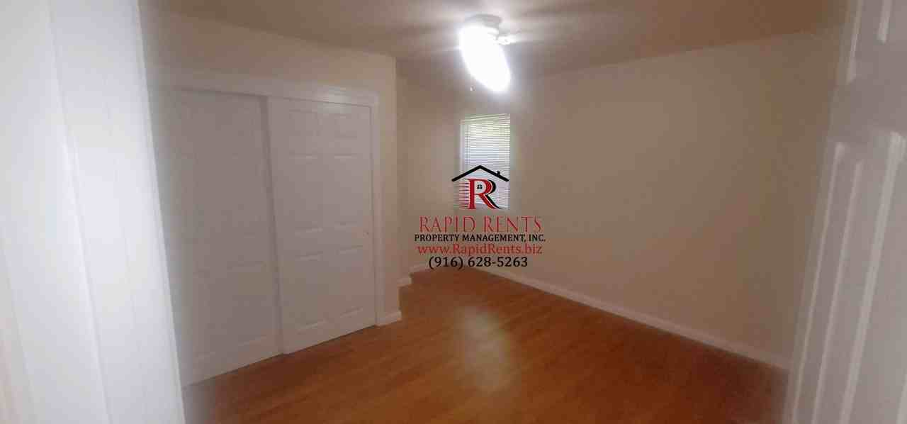 7091 16th St - Photo 2 of 9