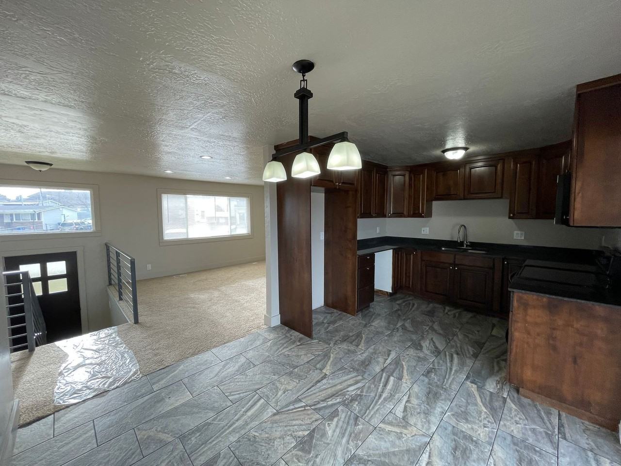 7792 W Glenwood Ave - Photo 6 of 31