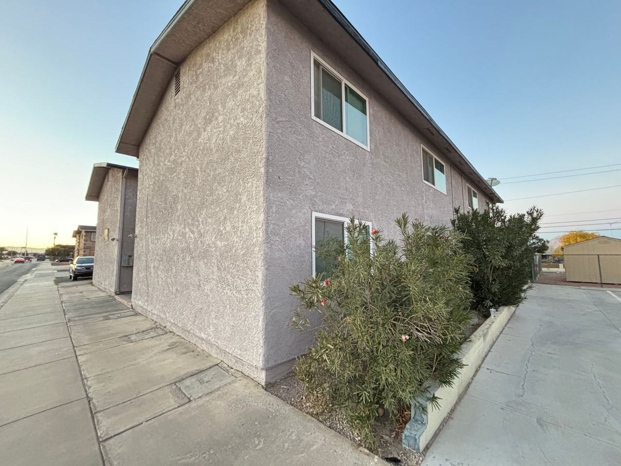225 E Foster Ave #4 - Photo 7 of 10