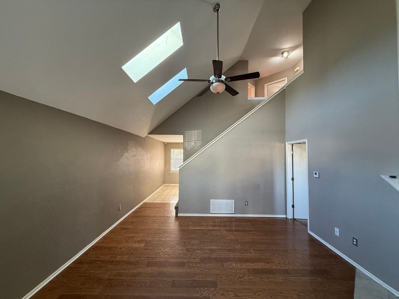 1404 Sw 22nd St - Photo 5 of 38