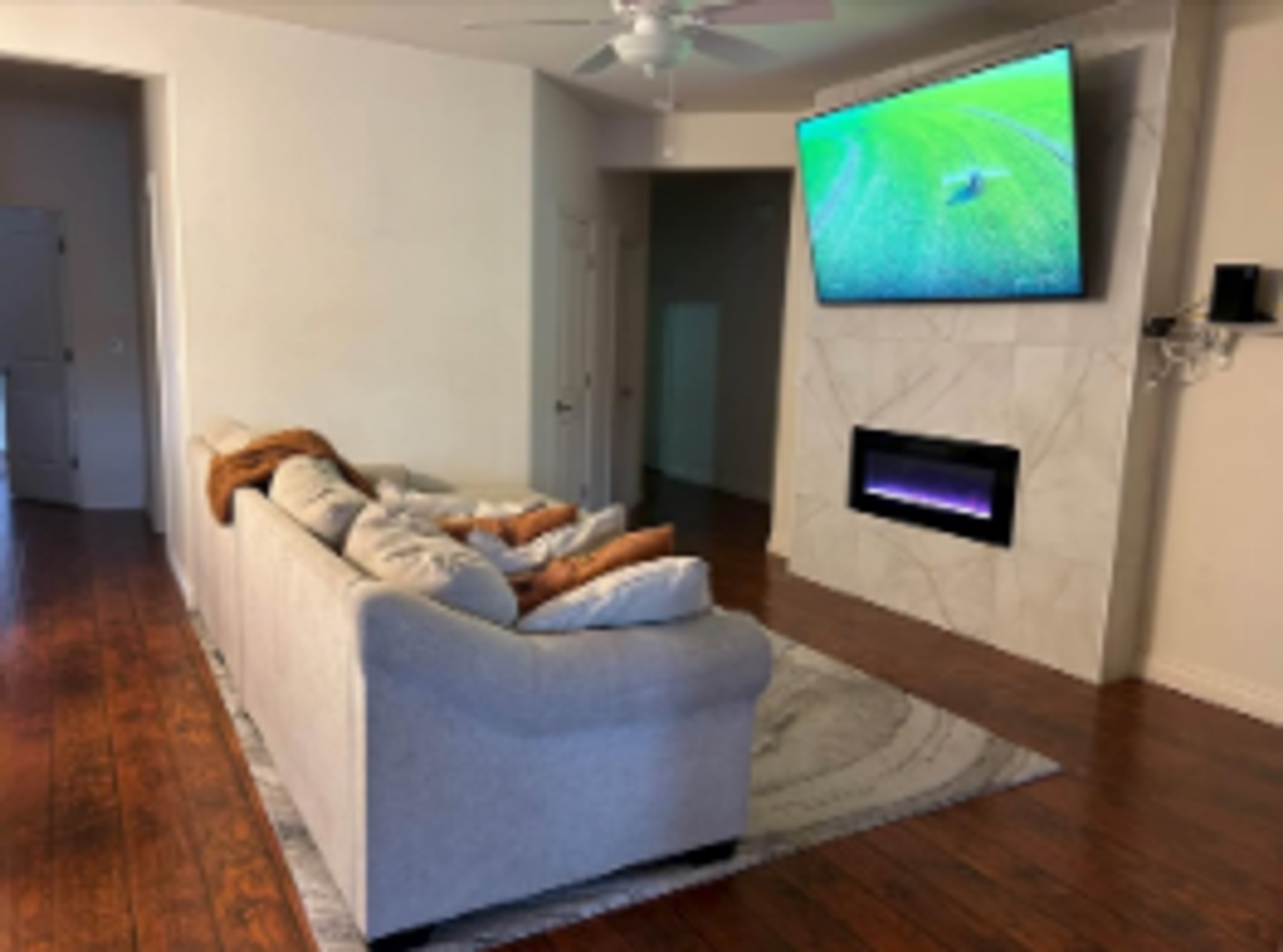 18518 Silverbell Ct - Photo 3 of 11