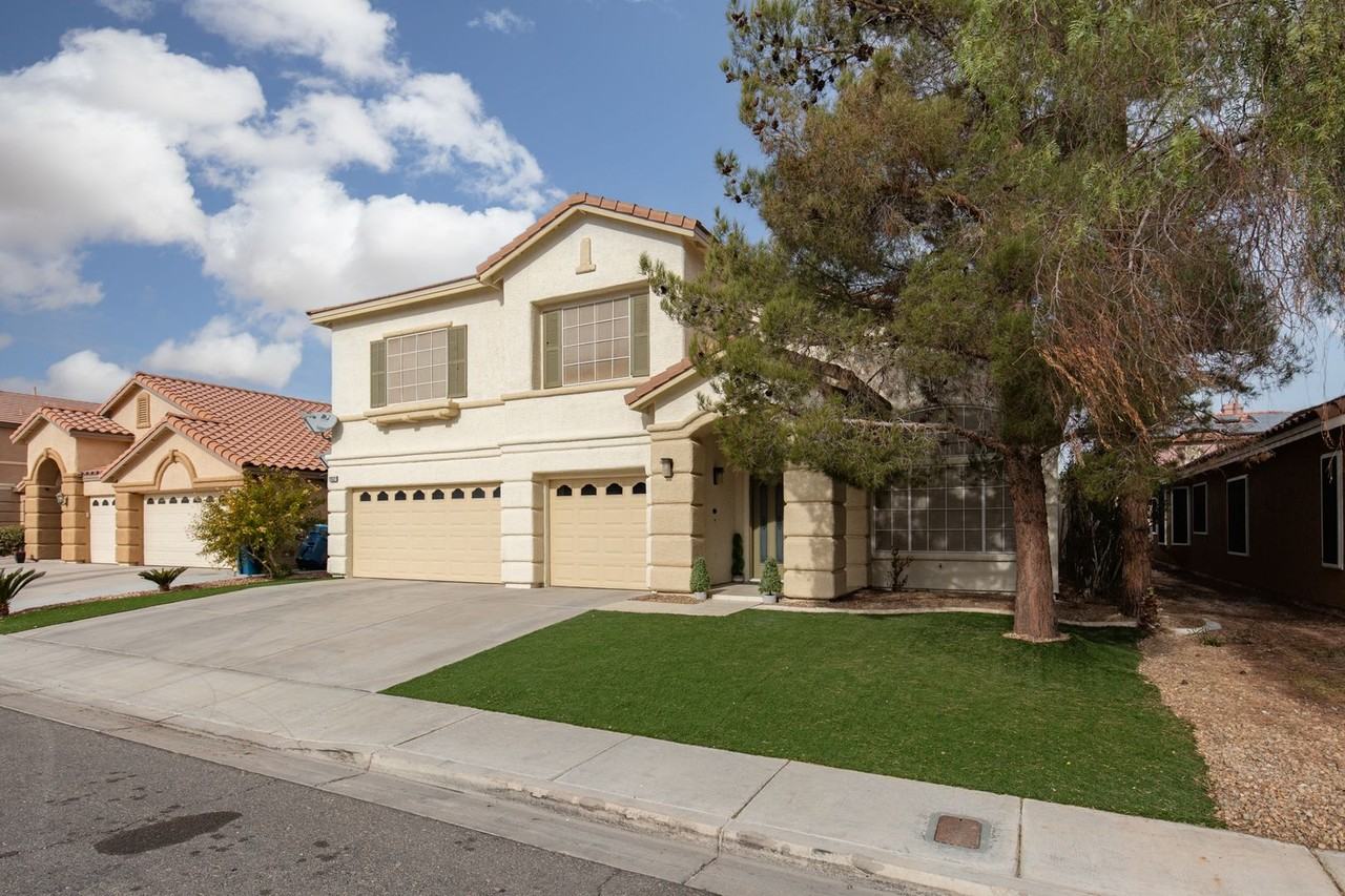 1932 Imola Ct - Photo 2 of 39