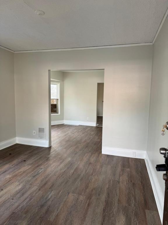 459 Parsells Ave - Photo 2 of 7