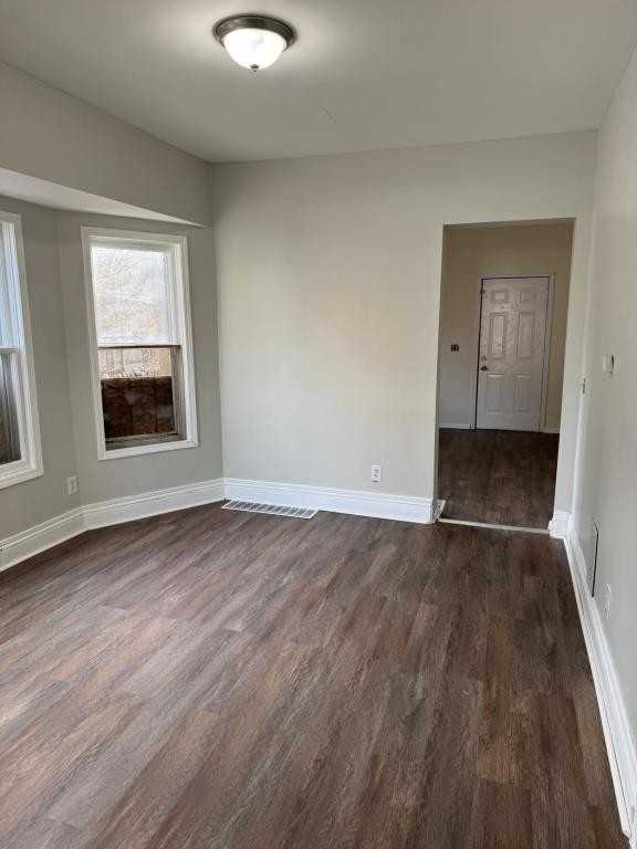 459 Parsells Ave - Photo 3 of 7