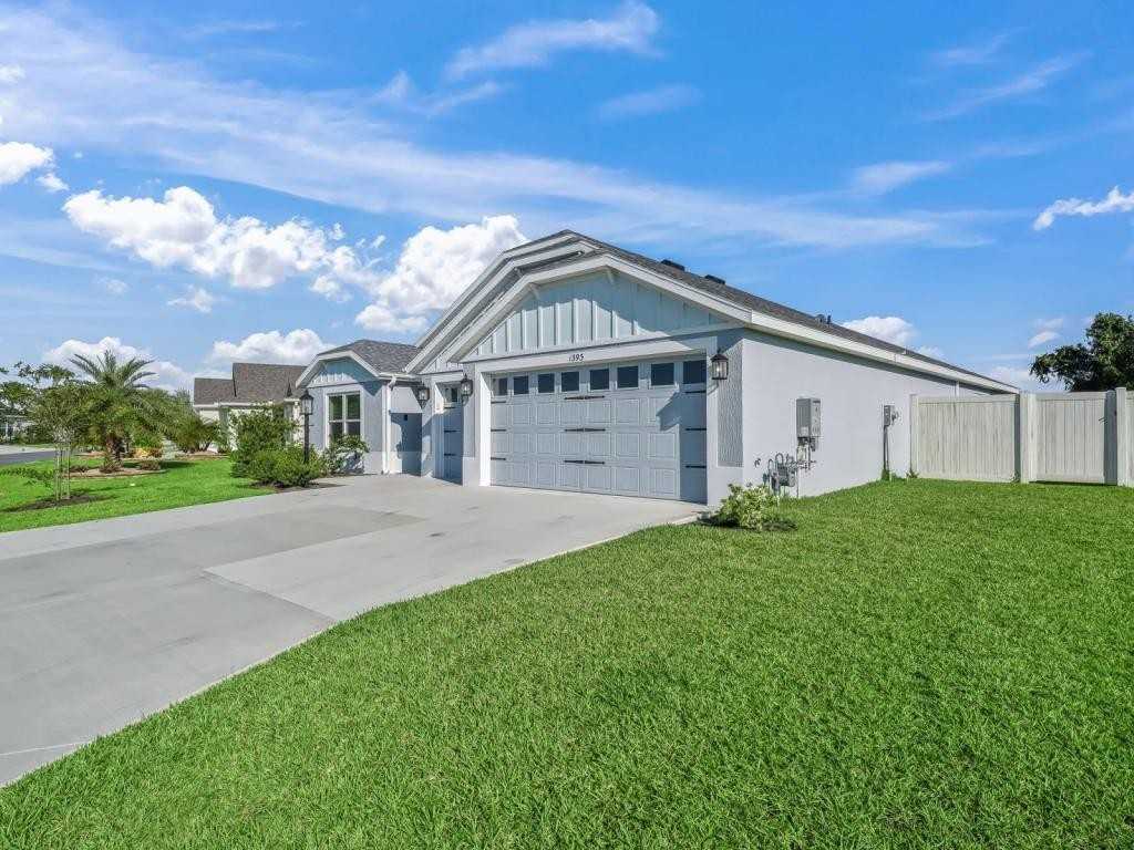 1393 Daniel Way - Photo 4 of 49