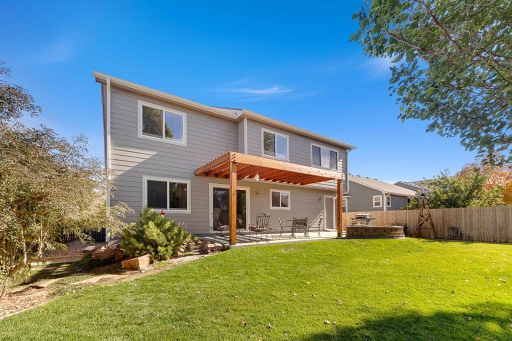 326 Moss Rock Way - Photo 4 of 24