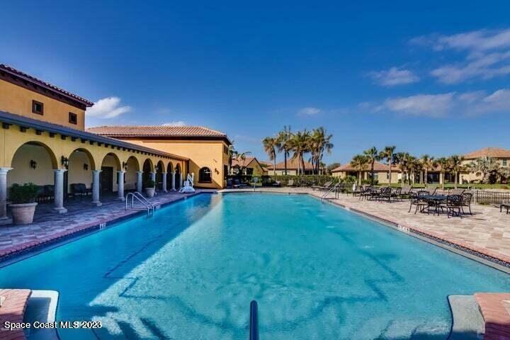 132 Clemente Dr #1 - Photo 6 of 20