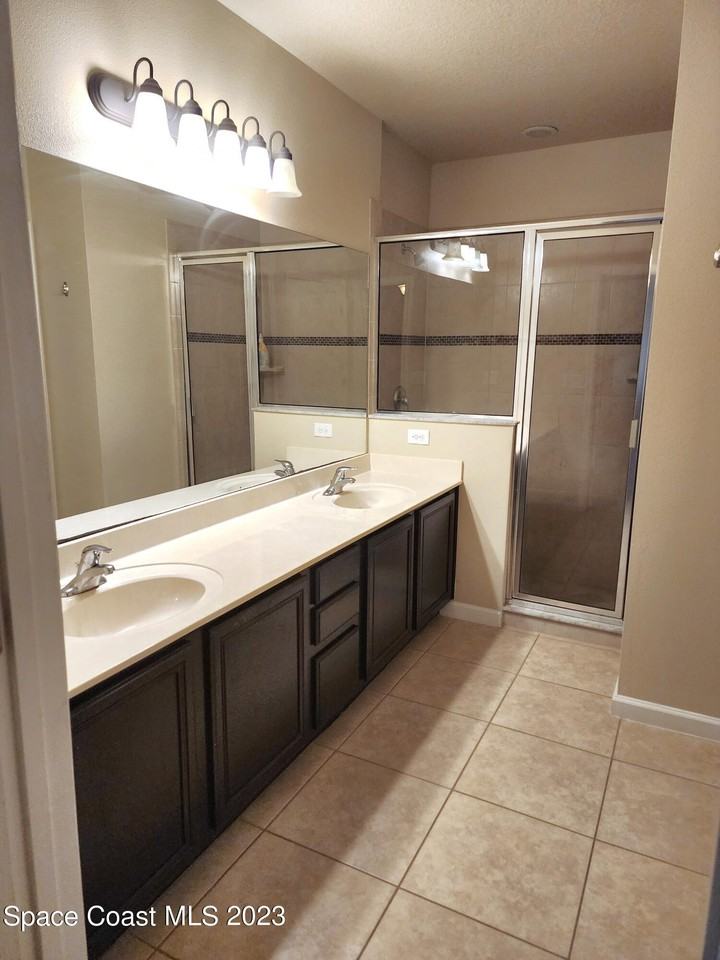 132 Clemente Dr #1 - Photo 7 of 20