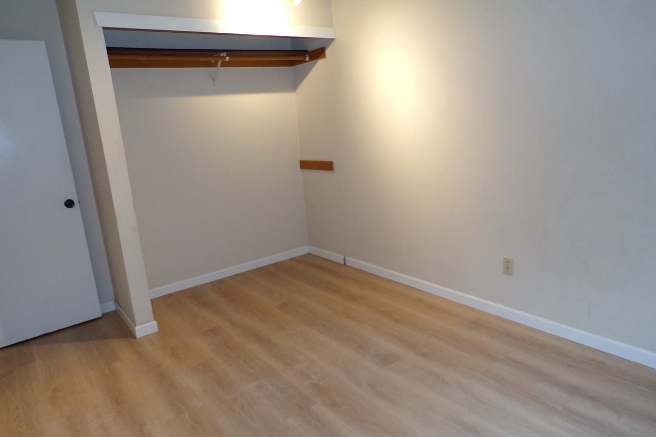 17683 Nicole Ln - Photo 3 of 20