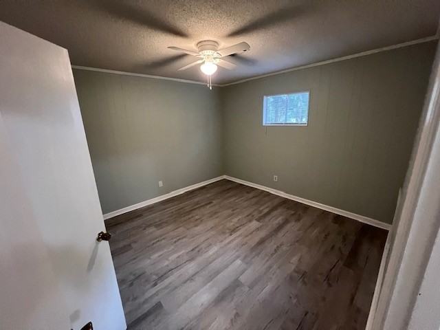 1009 Lee Cir - Photo 2 of 19