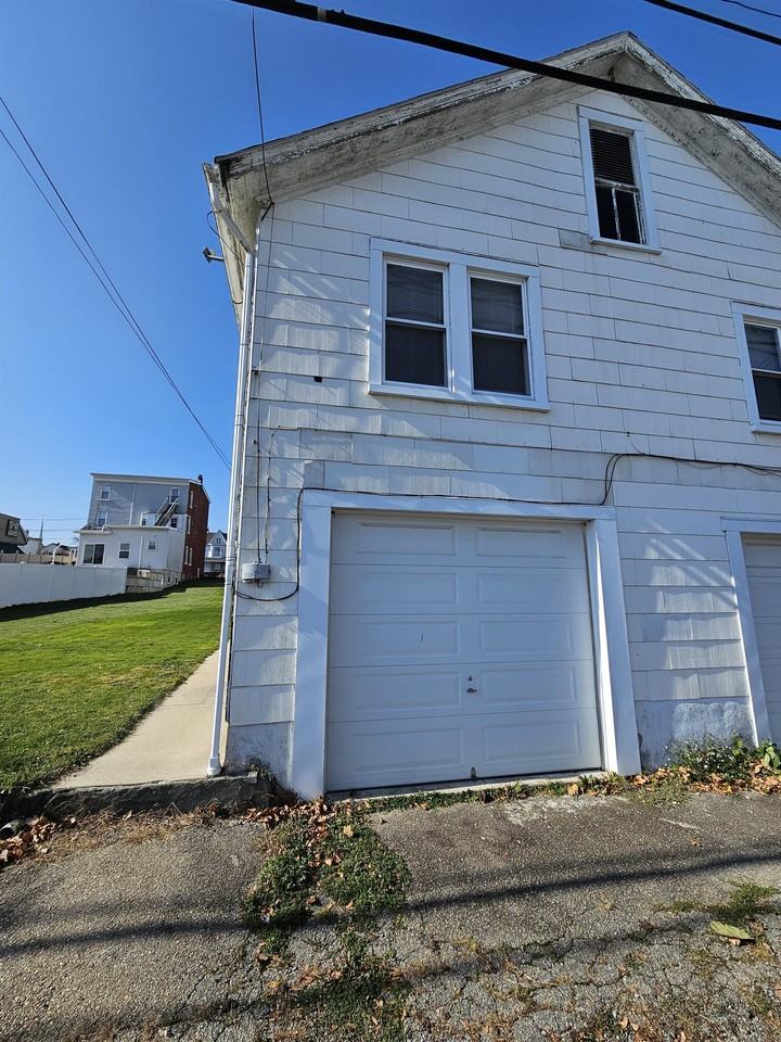 144 East Aly S - Photo 3 of 11