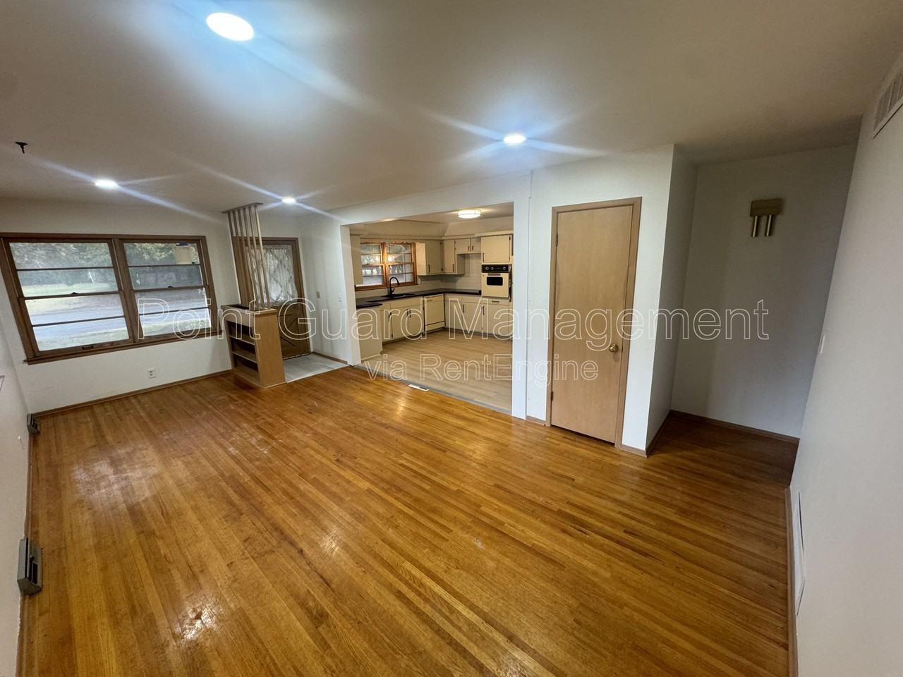 4320 Janesville St - Photo 2 of 15