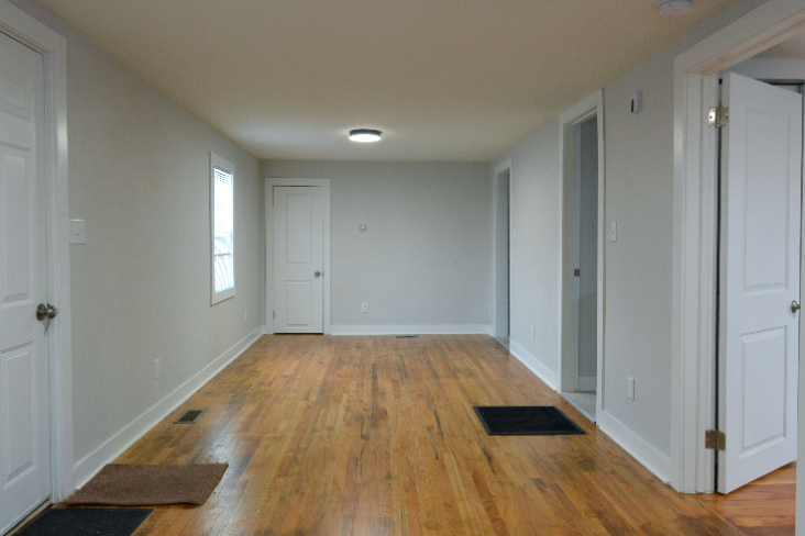 520 E 7th St - Photo 4 of 15