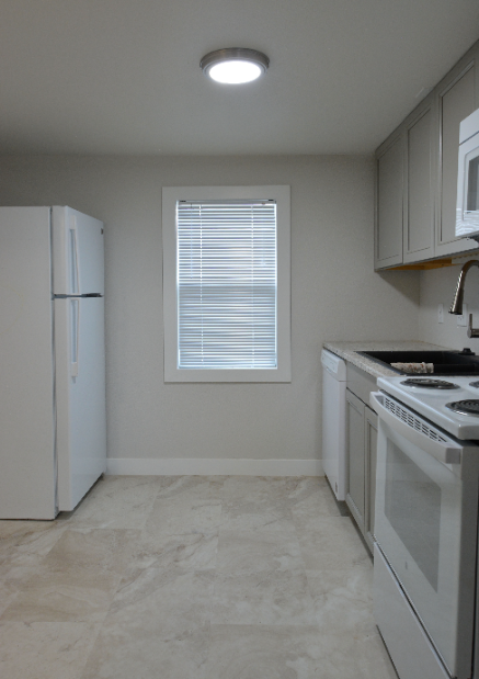 520 E 7th St - Photo 7 of 15