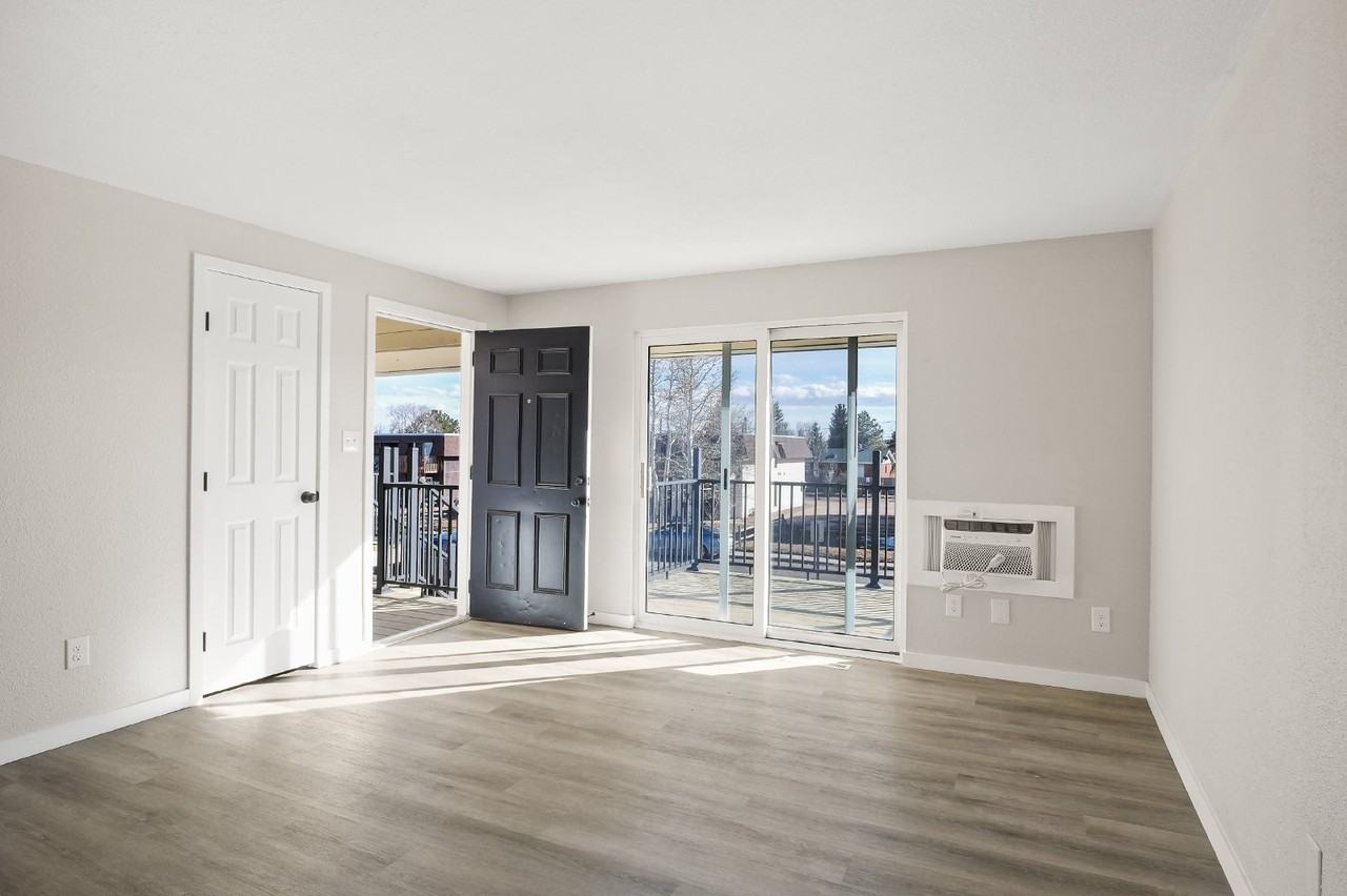 2418 Pattison Ave Apt C - Photo 3 of 50