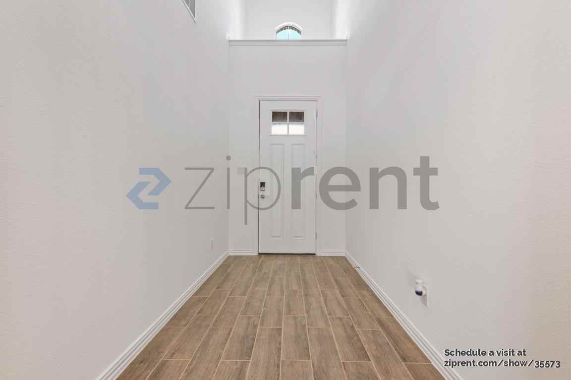 800 Morwenna Rd - Photo 2 of 34