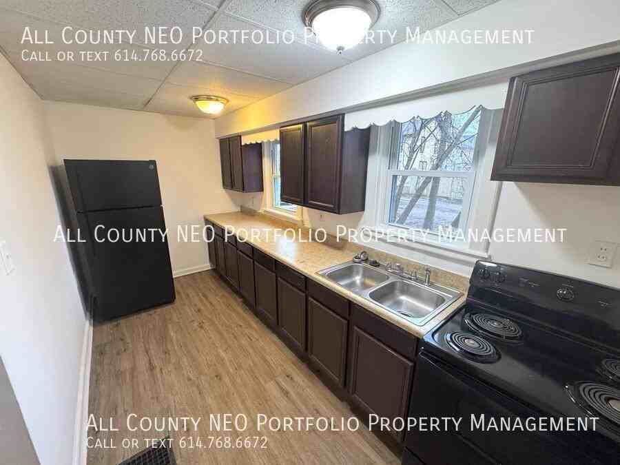 2690 Sullivant Ave - Photo 7 of 11