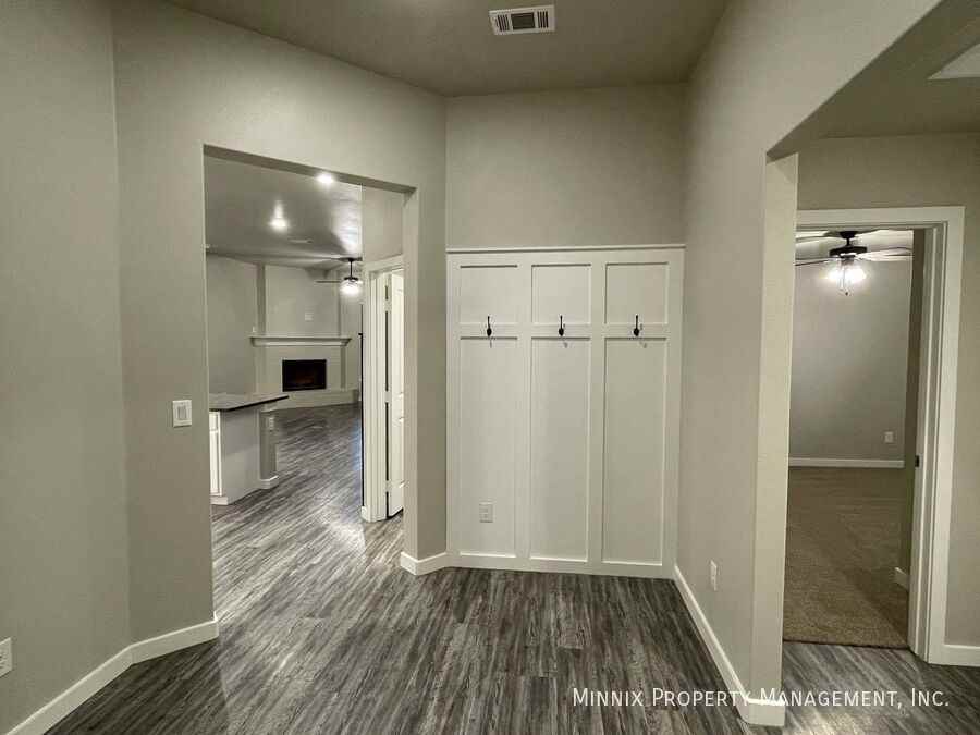 3203 Aberdeen Ave - Photo 7 of 22