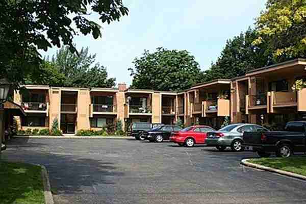 Avenue 23 Condominiums - Photo 2 of 8