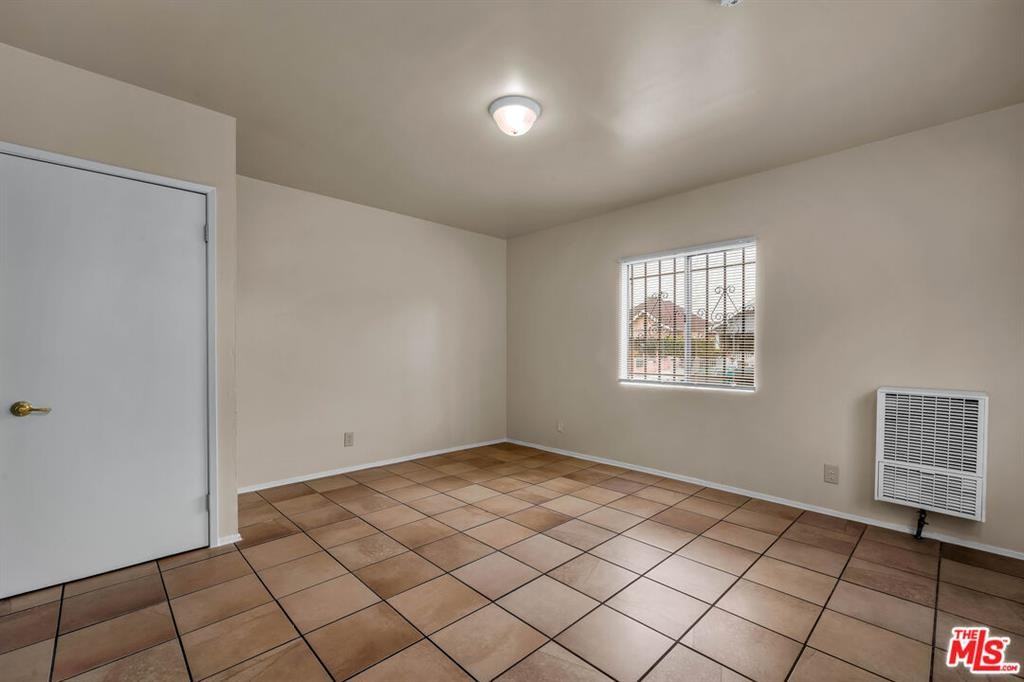 171 W 47th Pl #1-2 - Photo 3 of 9