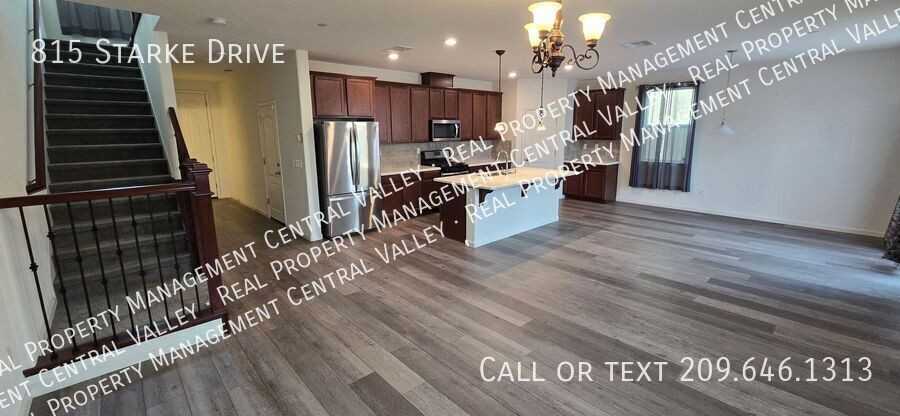 815 Starke Dr - Photo 3 of 50