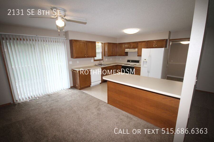 2131 Se 8th St - Photo 3 of 18