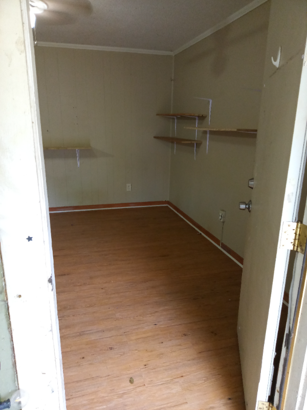 623 Lafayette St - Photo 3 of 20