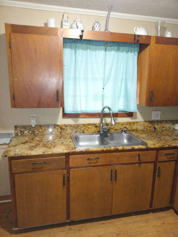 623 Lafayette St - Photo 7 of 20