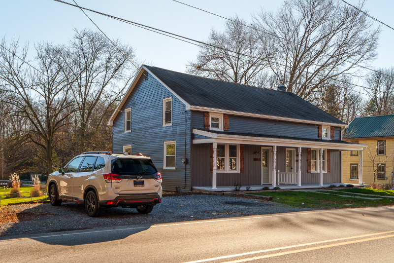 1096 W Penn Grant Rd - Photo 2 of 18