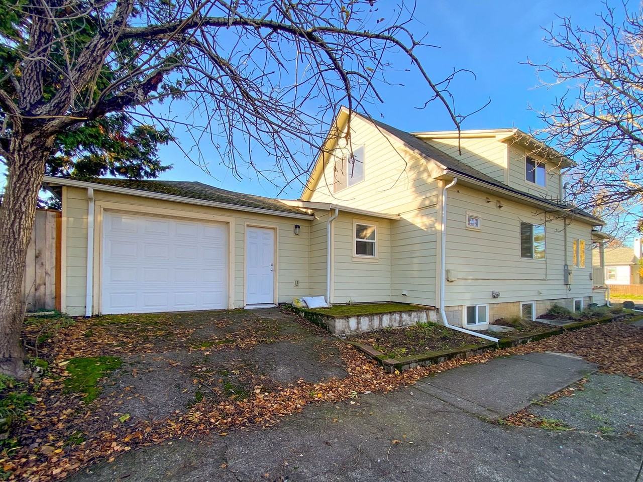 8334 Se Taylor Ct - Photo 4 of 50
