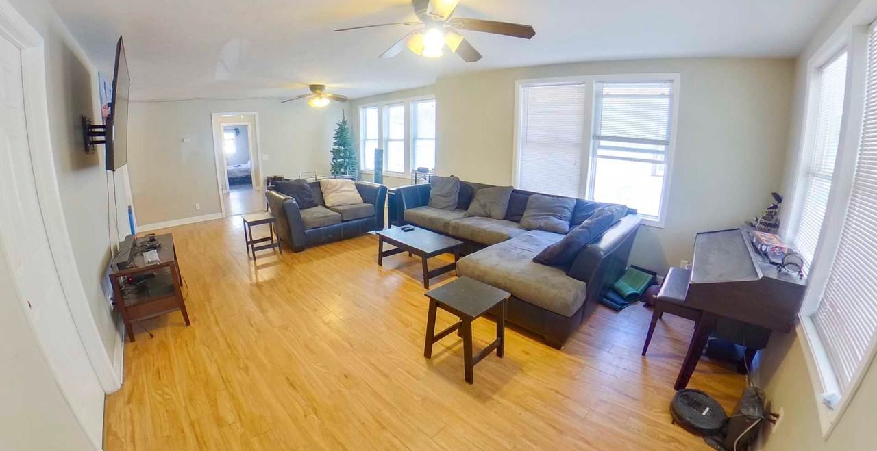 1112 Thurston Street - Photo 4 of 15