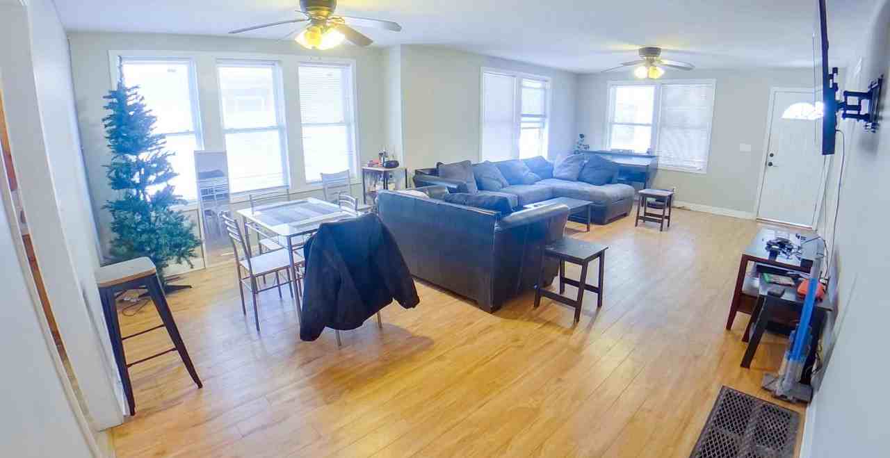 1112 Thurston Street - Photo 5 of 15