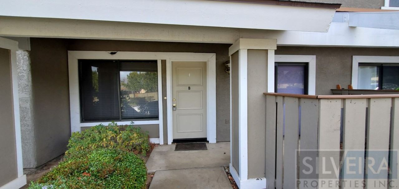 1140 Sumner Pl #B - Photo 2 of 22