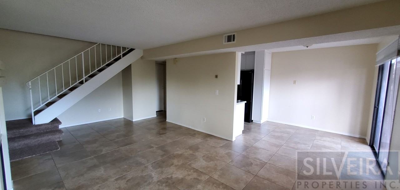 1140 Sumner Pl #B - Photo 5 of 22