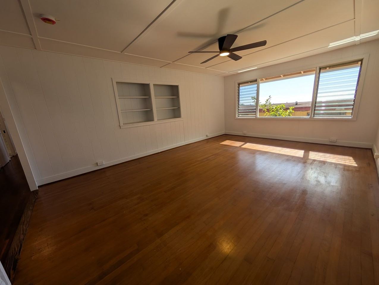 2453 Naai St - Photo 6 of 29