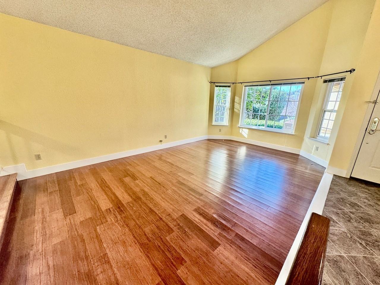 5477 Hackney Ln - Photo 2 of 47