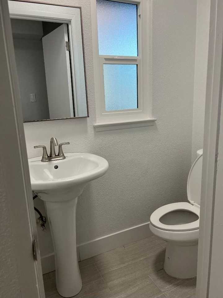 28 E Strother Ave - Photo 3 of 22