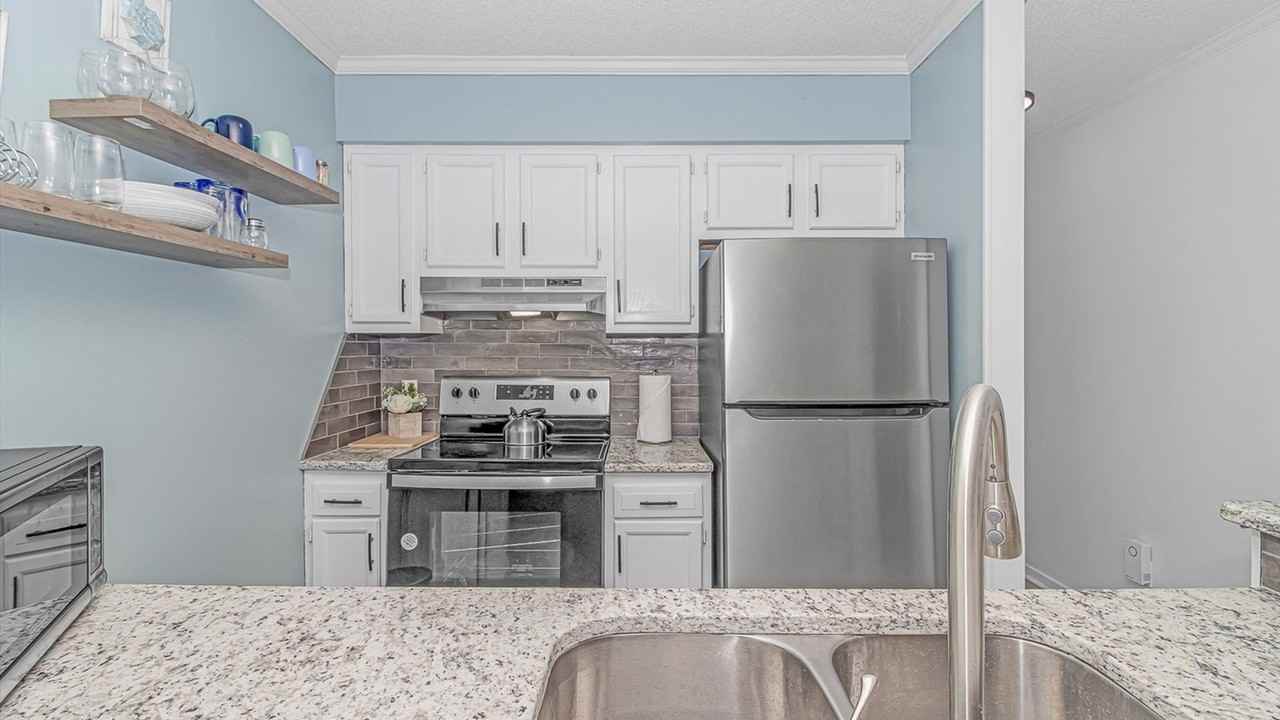 4015 Fairway Dr - Photo 2 of 21