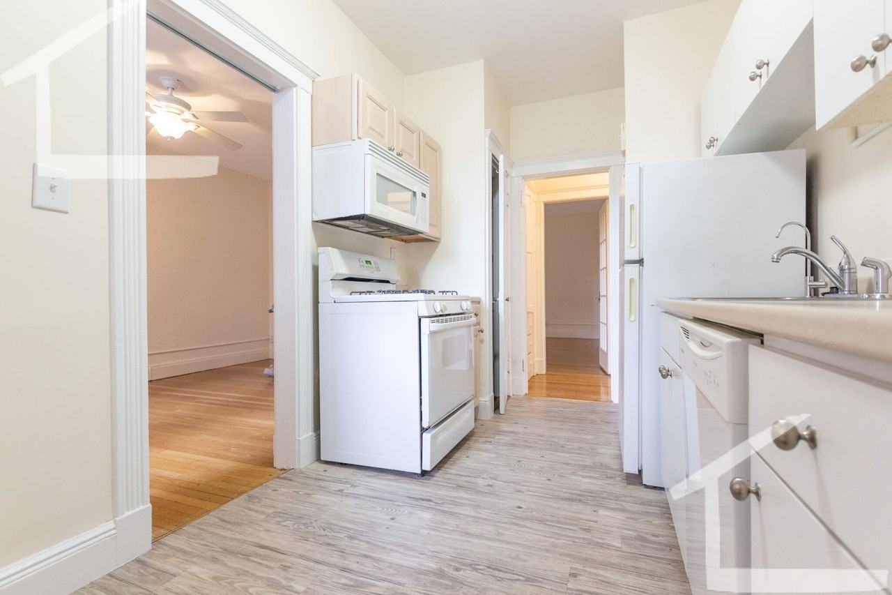 14 Alton Pl - Photo 3 of 10