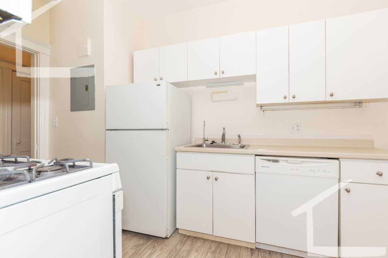 14 Alton Pl - Photo 4 of 10