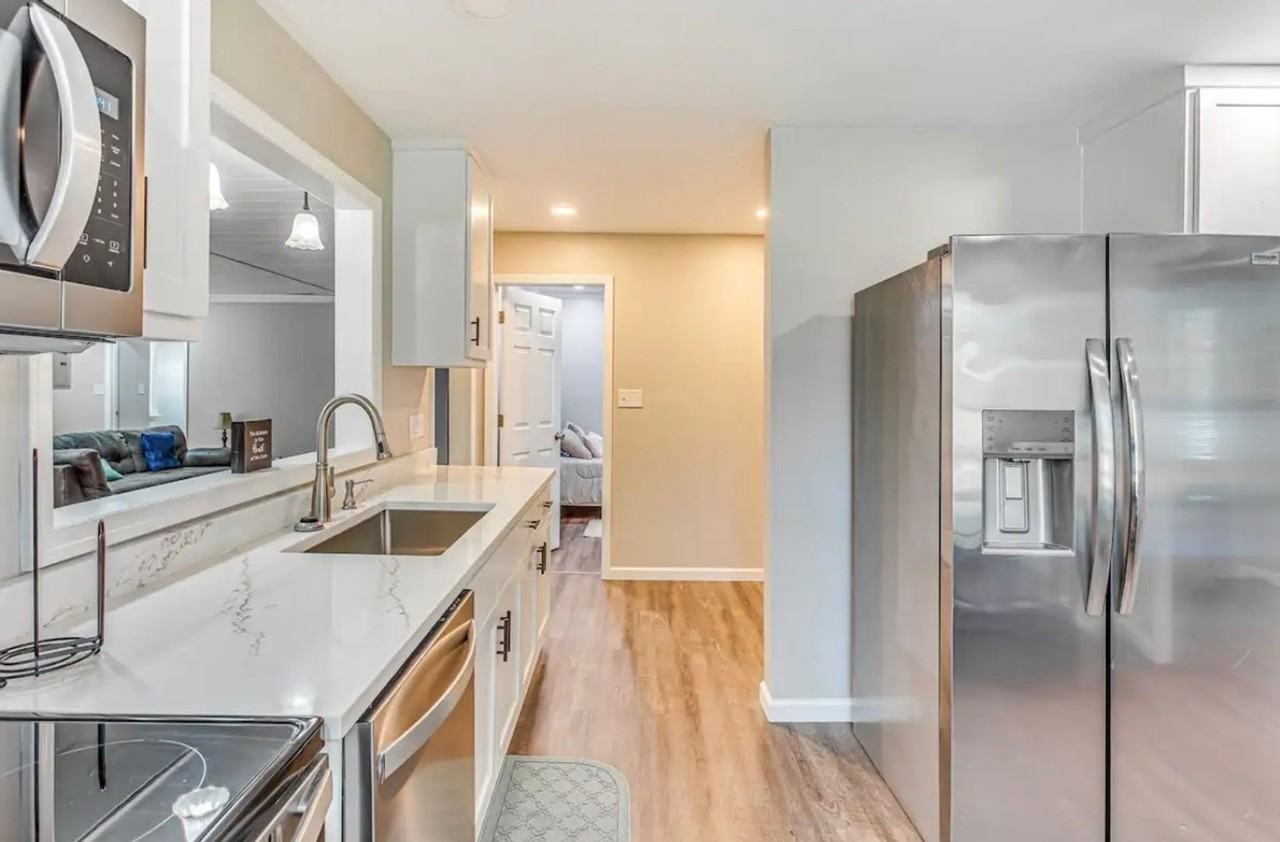 208 East Columbus Street - Photo 7 of 27