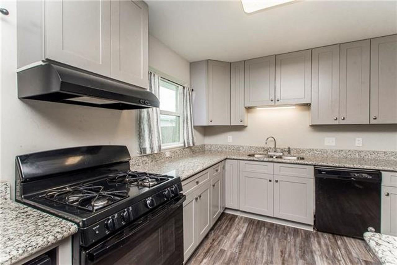 2409 Riverbend Dr - Photo 5 of 15