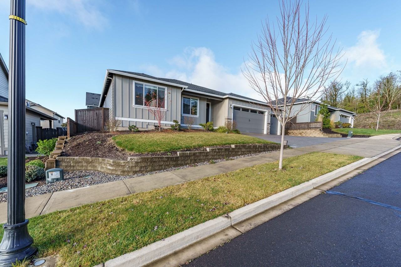 8989 N Kale Cir - Photo 2 of 50