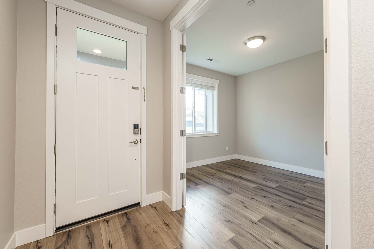 8989 N Kale Cir - Photo 5 of 50