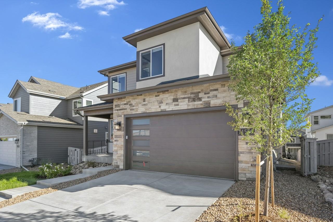 11556 Amplify Circle - Photo 3 of 37