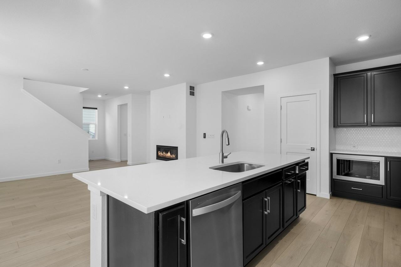 11556 Amplify Circle - Photo 6 of 37