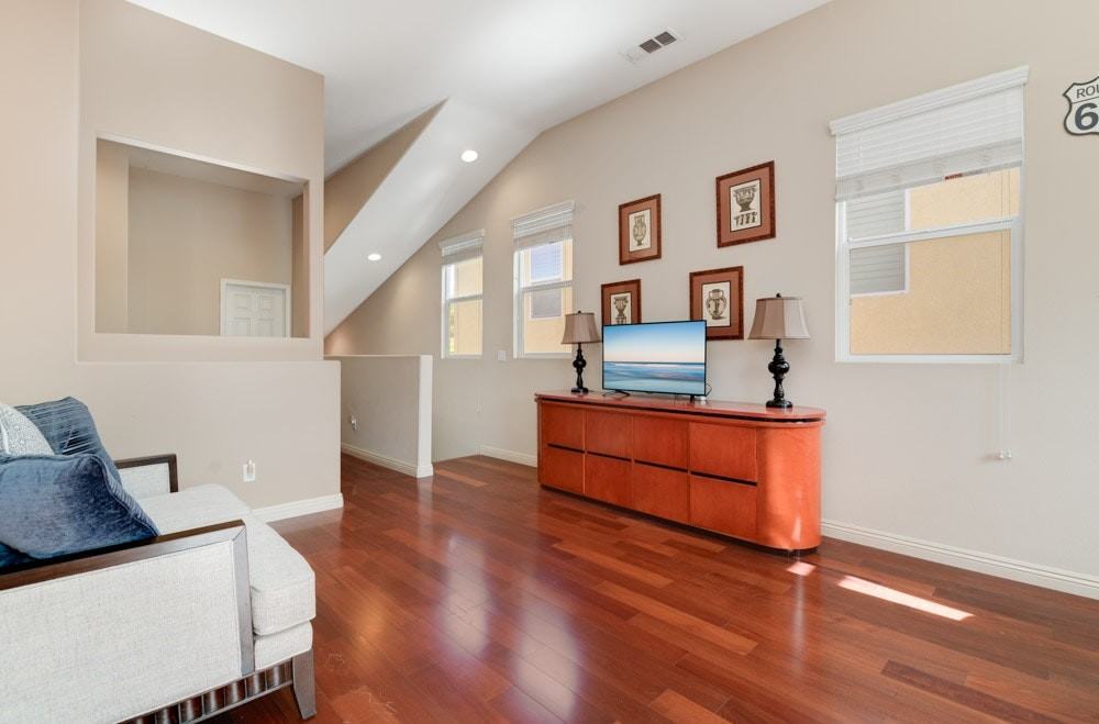 1683 Irwin Street, Unit A - Photo 4 of 23